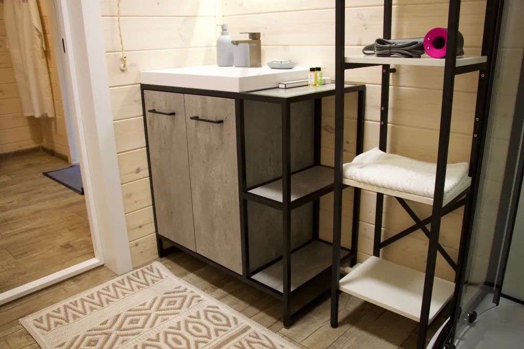 Двухместный летний дом, Однокомнатный Шале в лесу