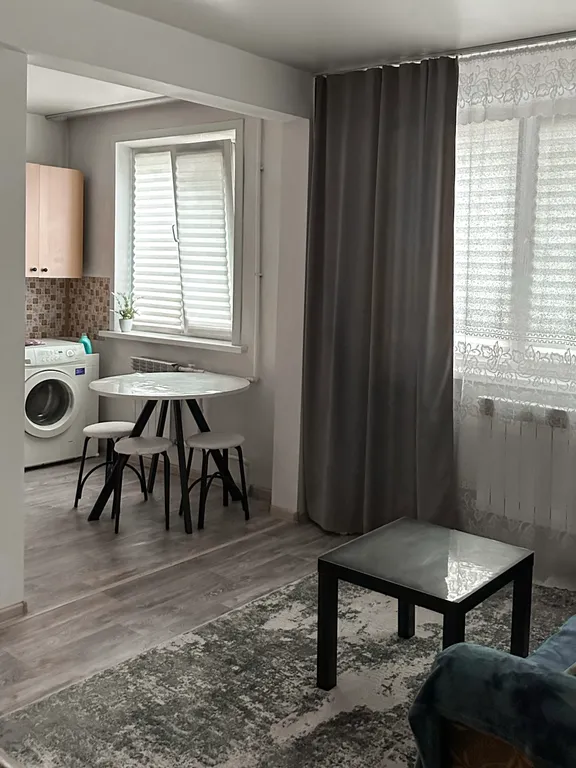 Квартира-студия на въезде и выезде из города