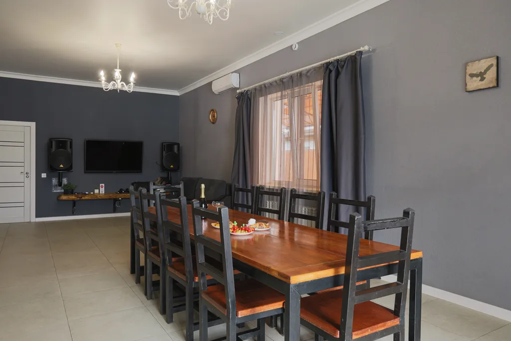 Комфортный дом на берегу реки в 30 минутах от центра города