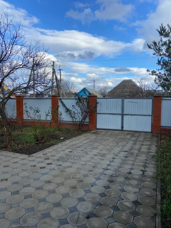 Коттедж 2-комнатный Дом — Новотитаровская