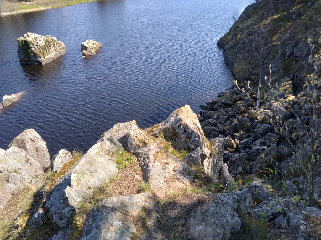 Дом с балконом