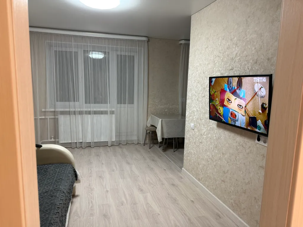Квартира Уютная двухкомнатная квартира — Тюмень
