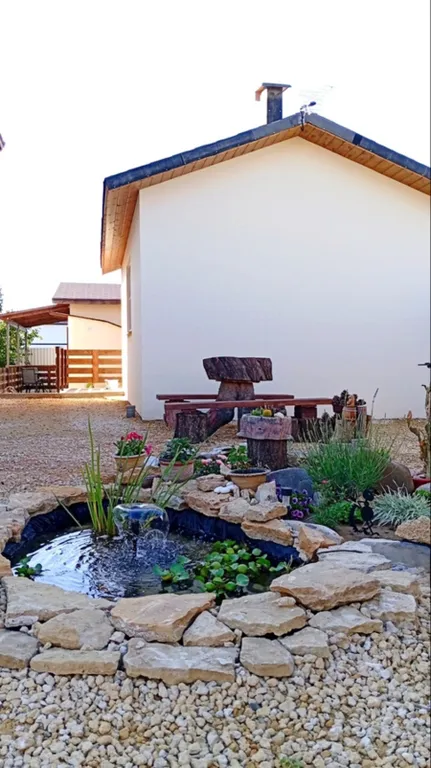 Уютный домик у моря