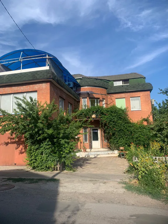 Уютный дом в центре города