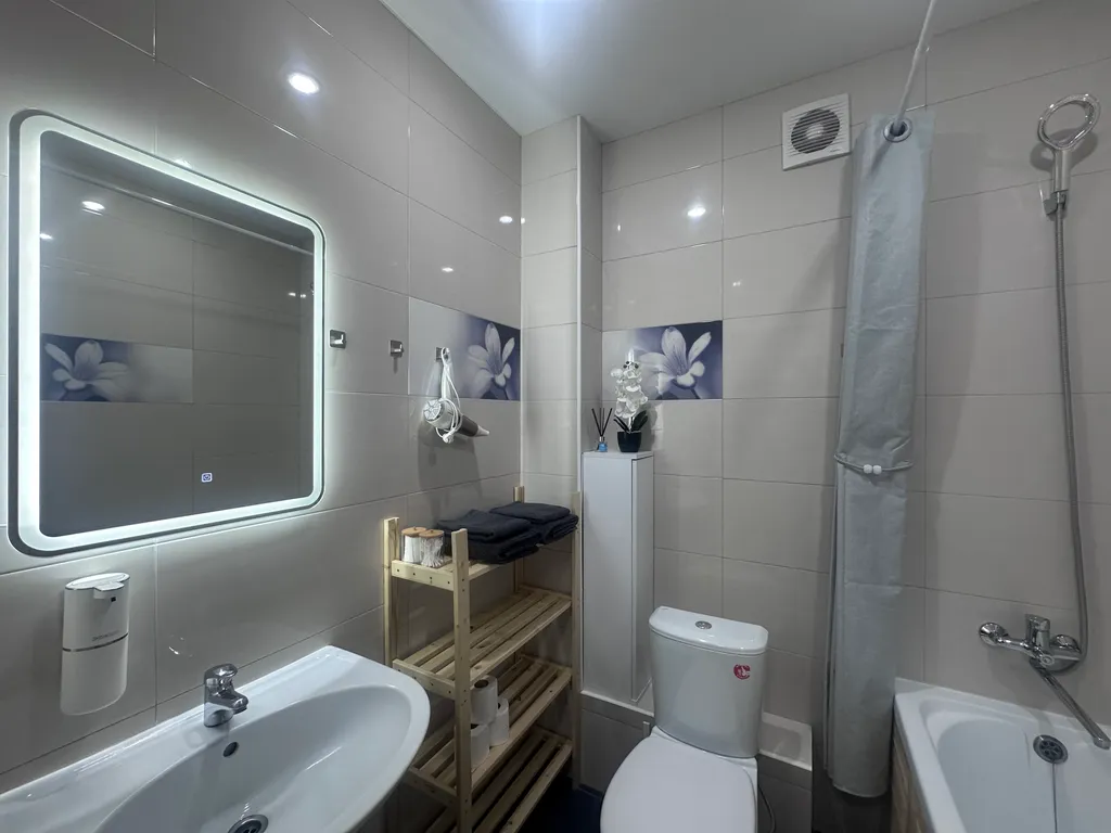 Квартира Светлая и просторная квартира для гостей города — Элиста