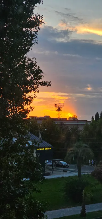 Уютная светлая квартира на берегу моря в центре