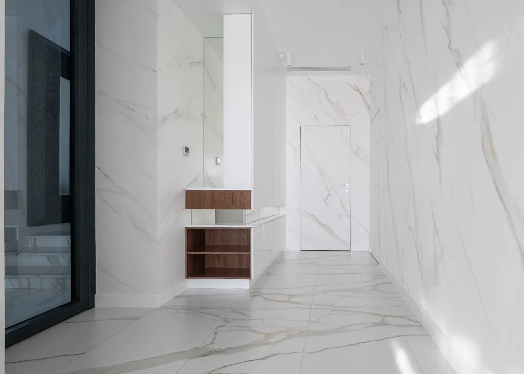 Современная вилла с красивым видом на море