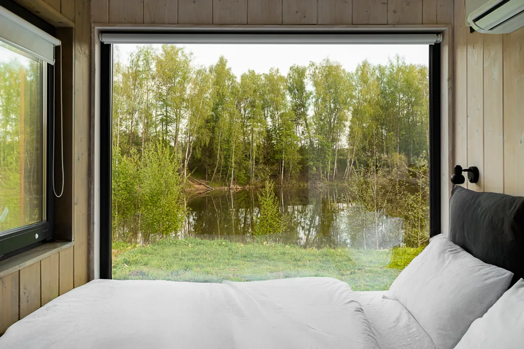 Домик с сауной и видом на реку на первой линии