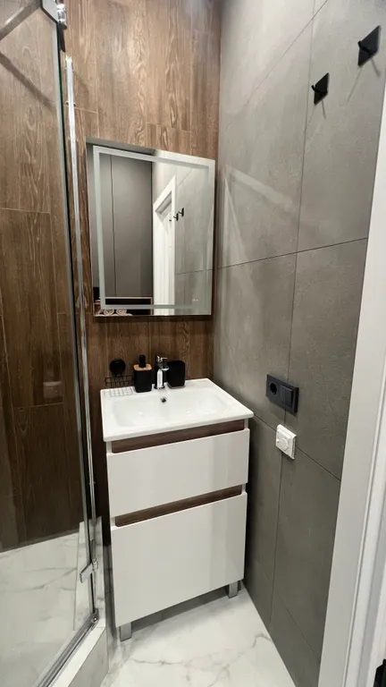 Новая уютная двухкомнатная квартира рядом с метро