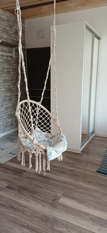 Уютный дом на берегу реки рядом с центром