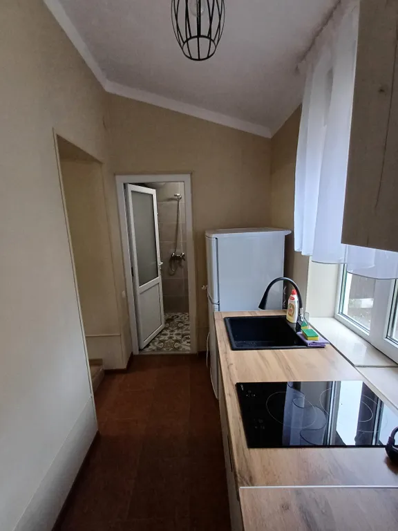 Коттедж Новый апарт-домик с выходом на уютный балкон в 5 минутах от моря — Сухум