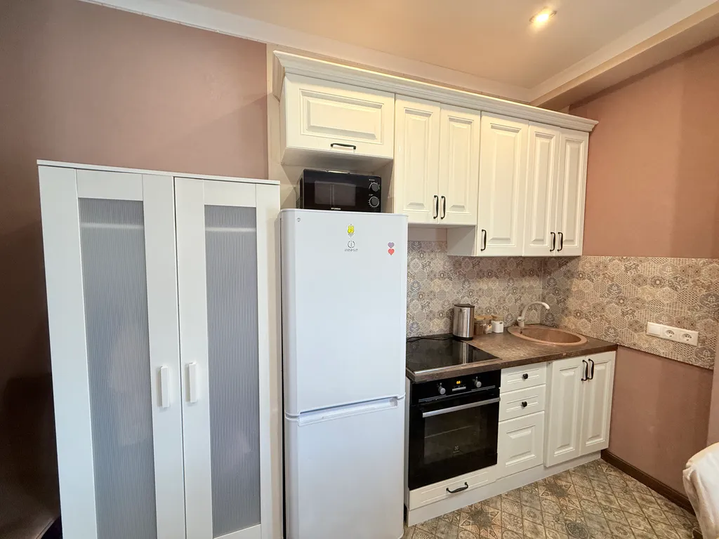 Уютная и стильная квартира с видом на море