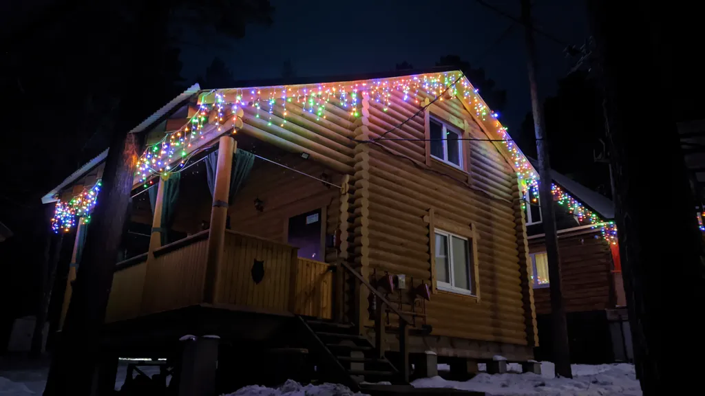 Дом Изумруд в лесу