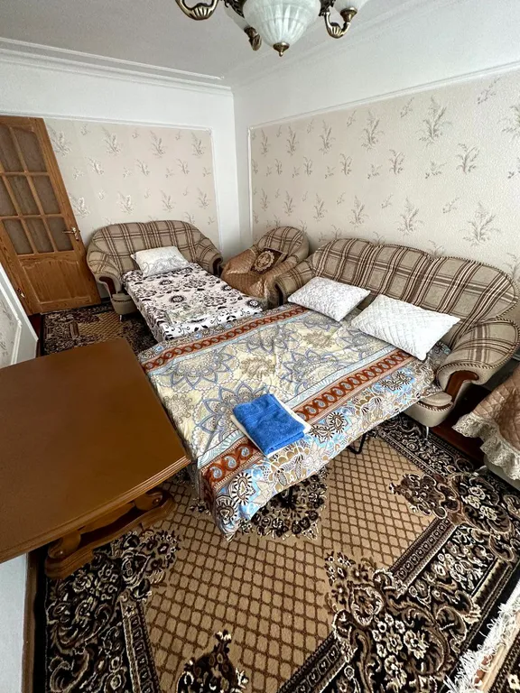 Квартира находится в центре посёлка Дубки