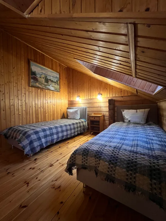 Уютный дом на берегу