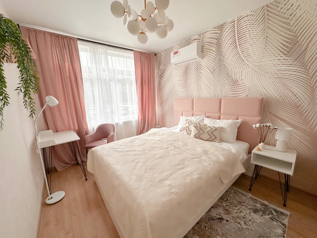 Новые апартаменты в горах у моря с бассейнами