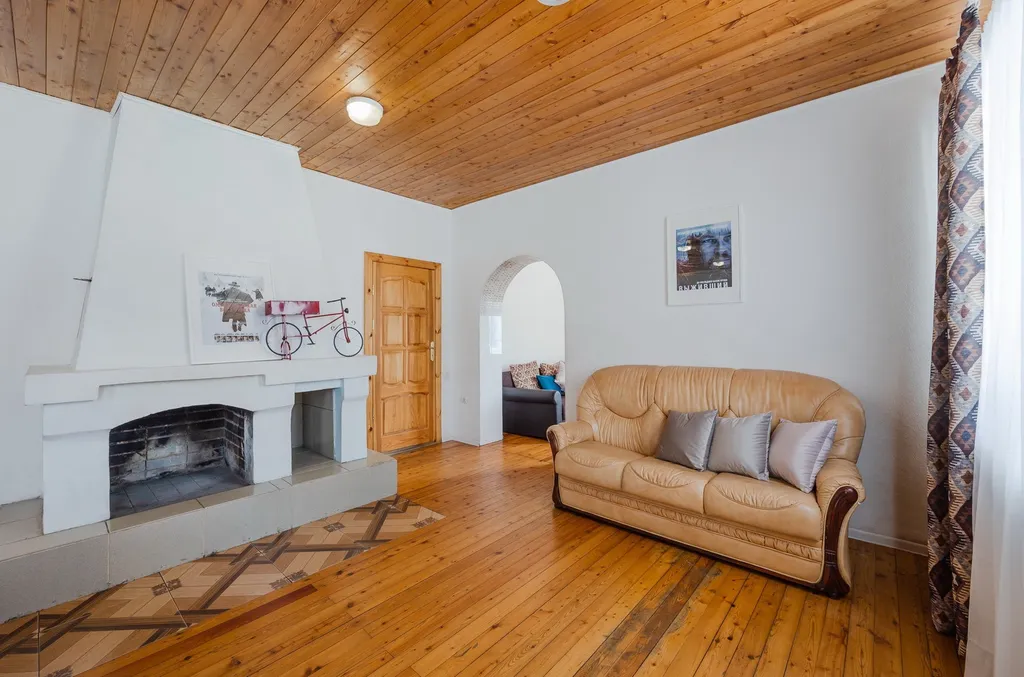 Дом с бассейном и сауной