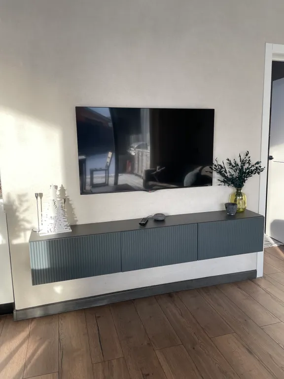 Современный дом рядом с комплексом Сорочаны