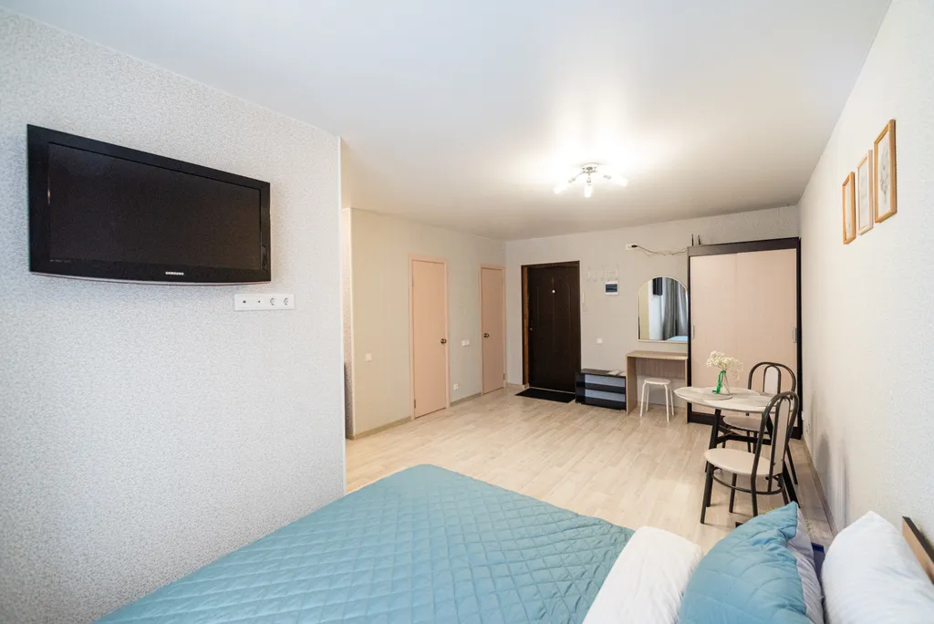 Просторная студия у Глобуса