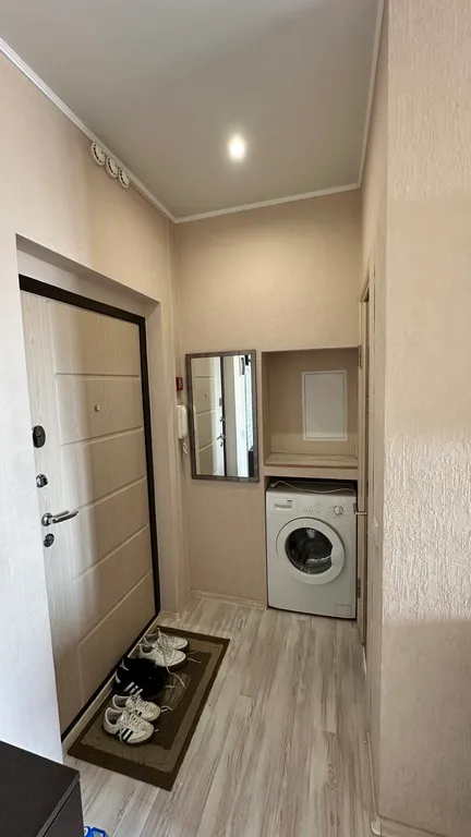 Cовременная студия с бecкoнтaктным заездом