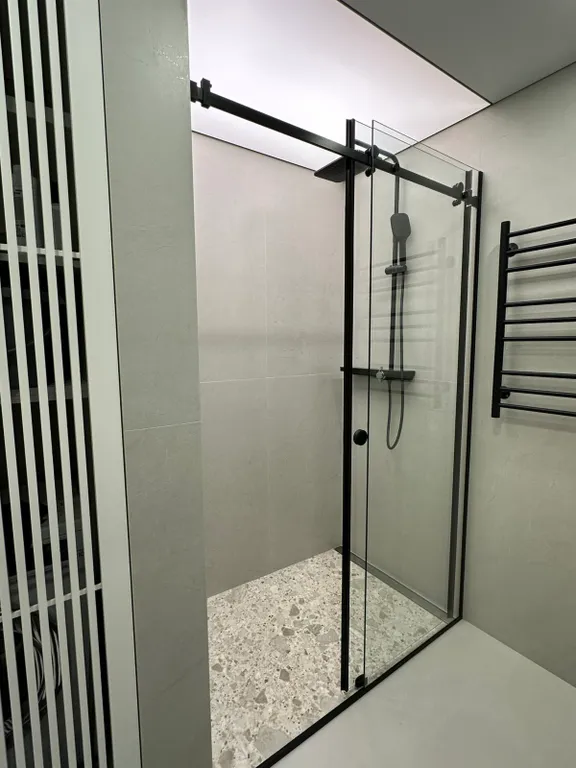 Эксклюзивная евродвушка с просторной террасой в самом сердце города