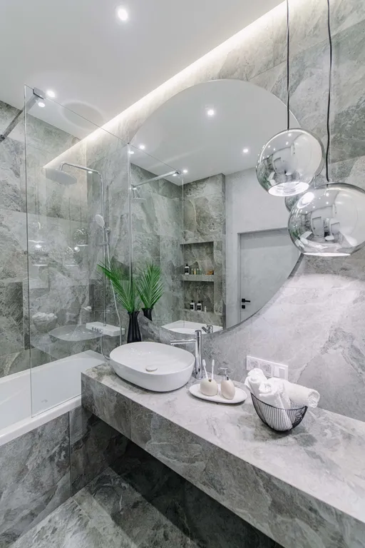 Дизайнерская квартира с камином в центре