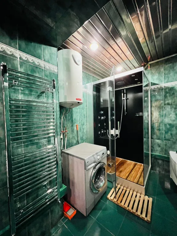 Spacious and comfortable apartment + jacuzzi near northern ave, center