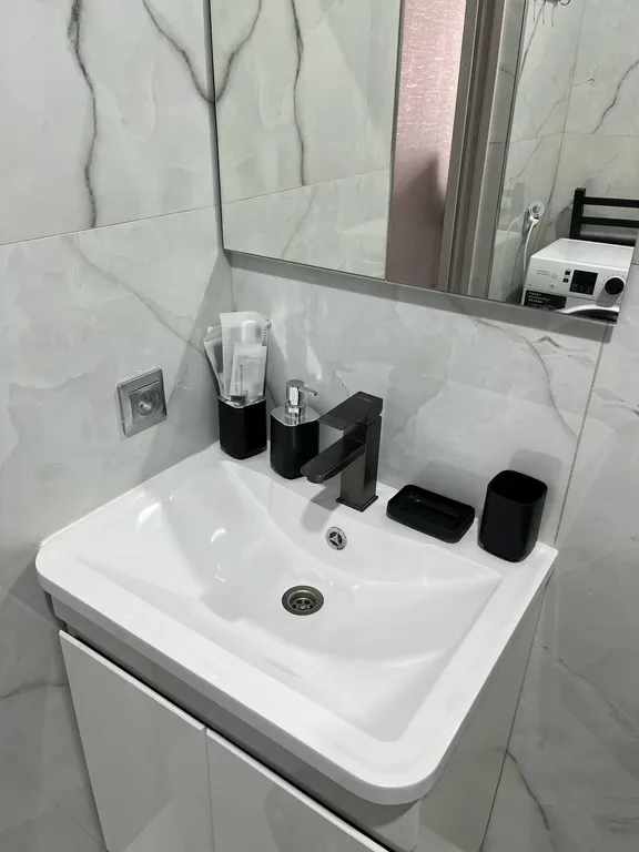 Квартира около аэропорта с евро ремонтом