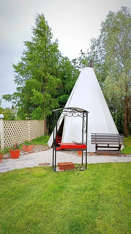 Дом на берегу реки