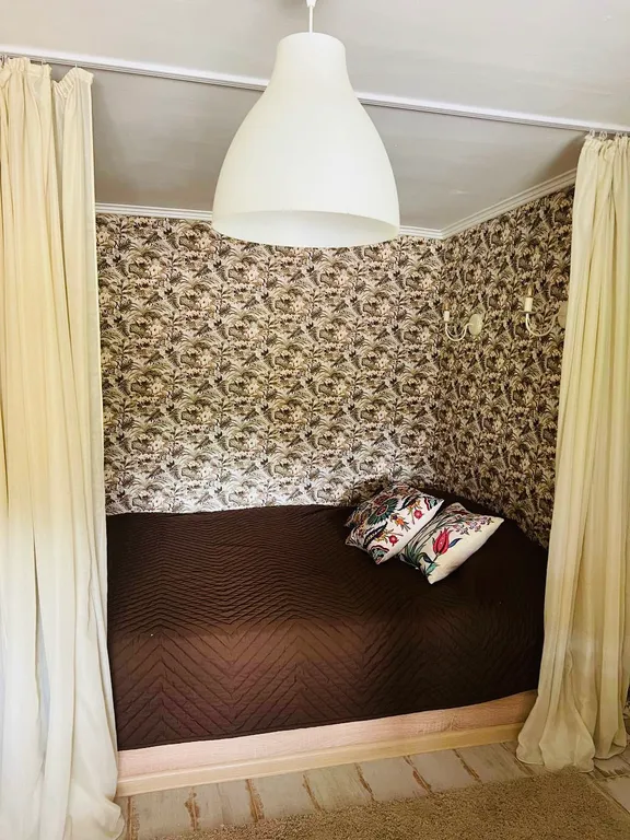 Уютная студия с выходом в сад