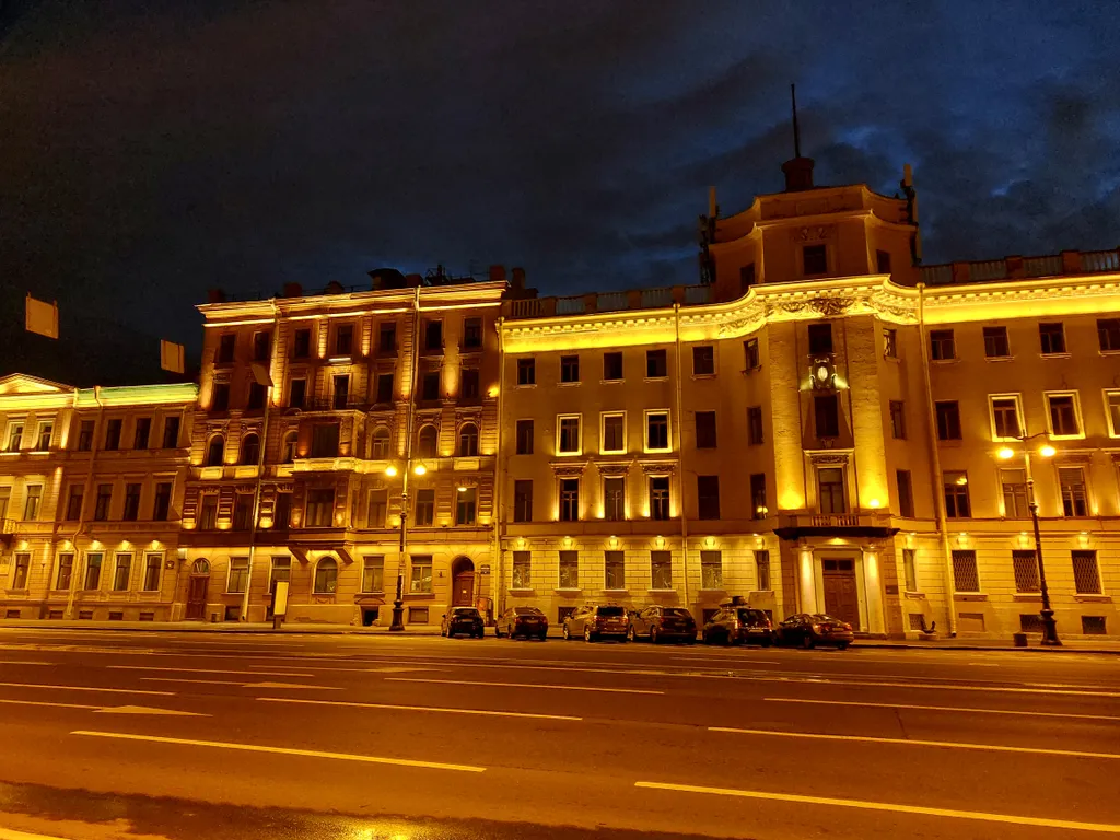 Квартира на набережной в центре у моста