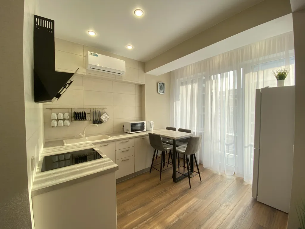 Шикарная 1-комнатная квартира на берегу моря