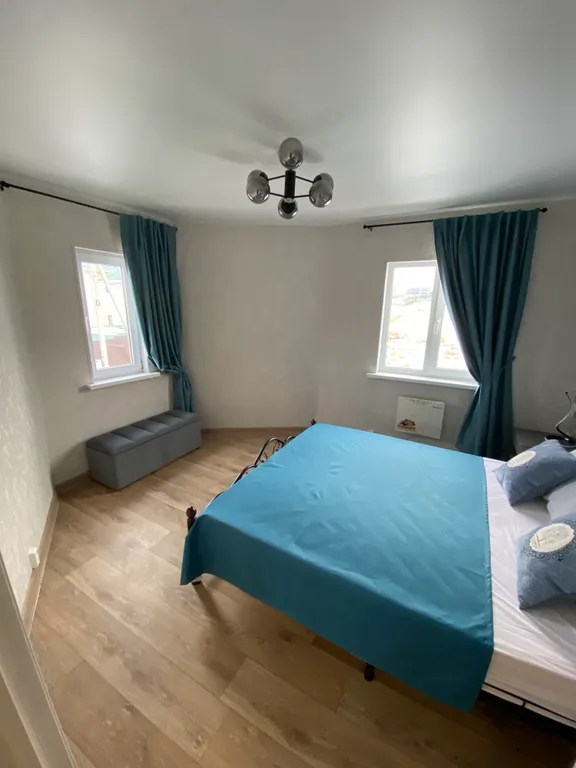 Загородный дом с 5 комнатами, зоной барбекю и баней