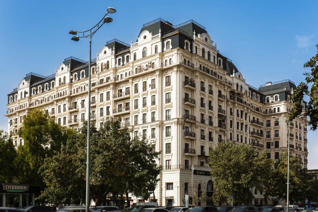 Kazakhstan resident's 181 by Royal rentals