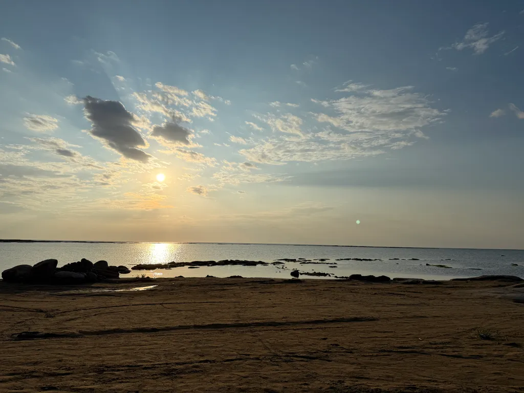 Уютная новая квартира с видом море