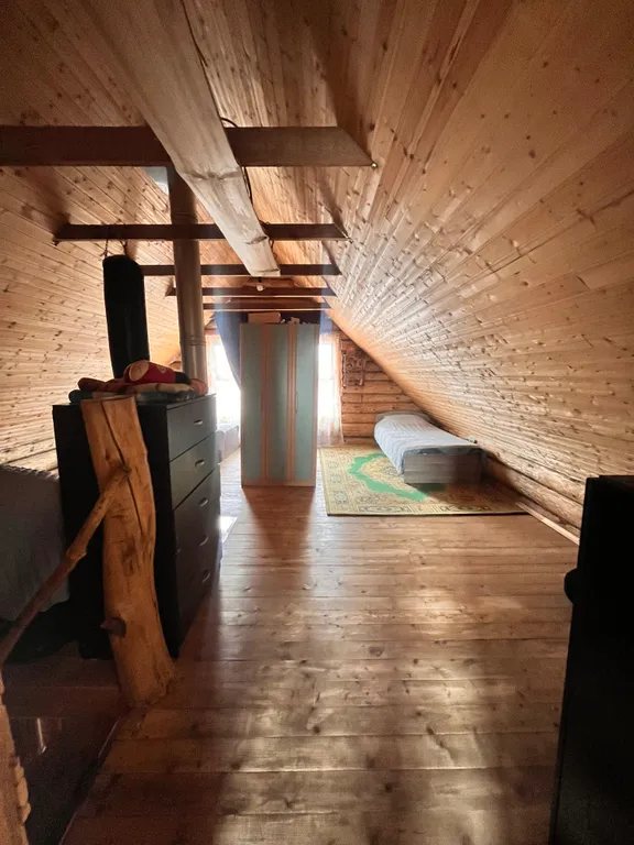 Дом рядом с карьерами