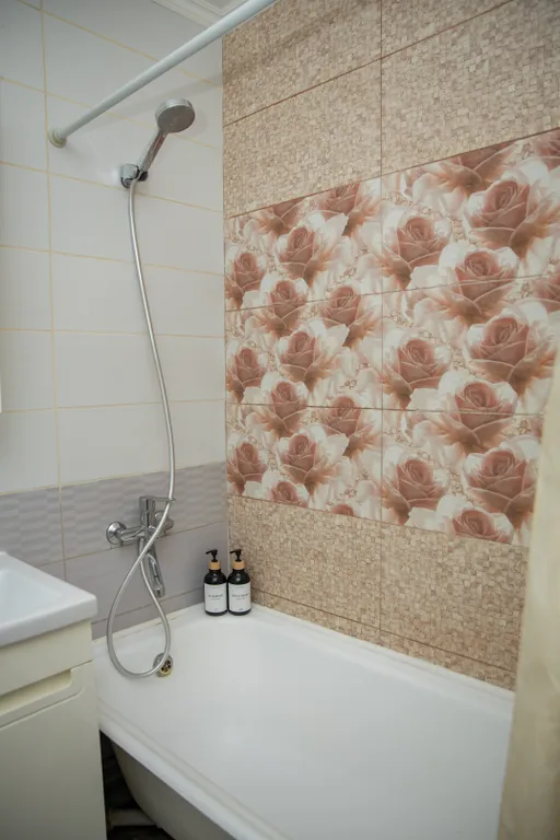 Квартира в доме с муралом в Золотом квадрате