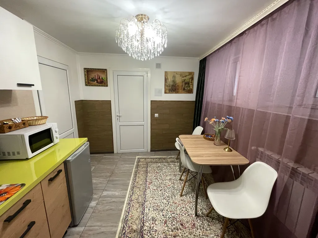 Комфортная 1-комнатная квартира в гостевом доме в самом центре