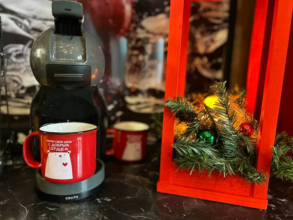 Дом с купелью и сауной, костровой зоной, мангалом и качелями