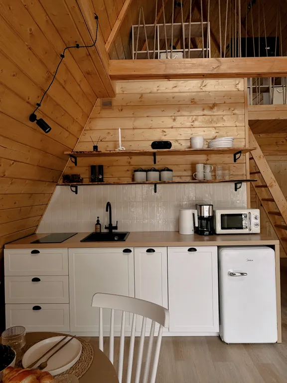 Уютный треугольный Ромашковый дом.