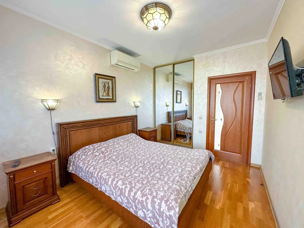 Квартира 3-комнатная Квартира — Адлер