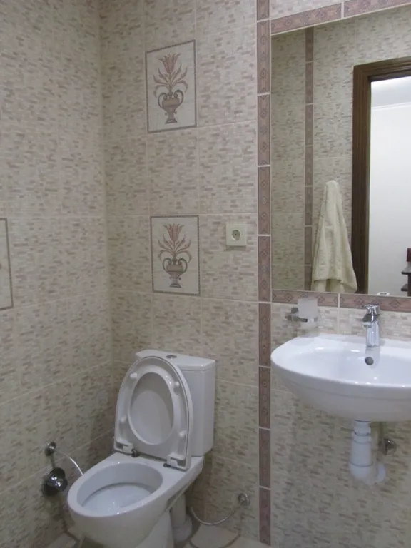 Студия в курортной части города с двориком