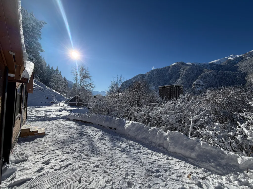 Уютные домики с видом на горы SAFAR