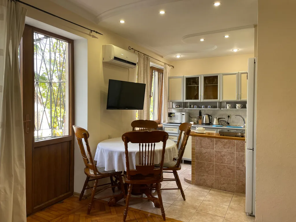 Квартира Квартира Студия в центре города — Сухум