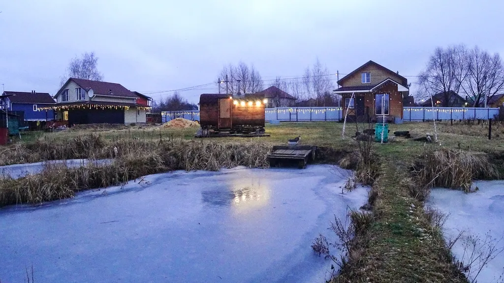 Остров Аннушки - уютные домики у реки