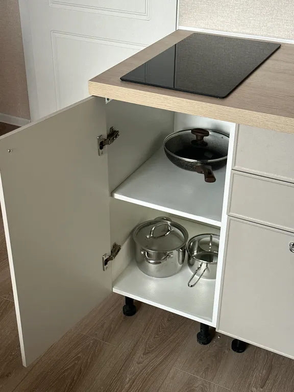 Студия с видом на лес