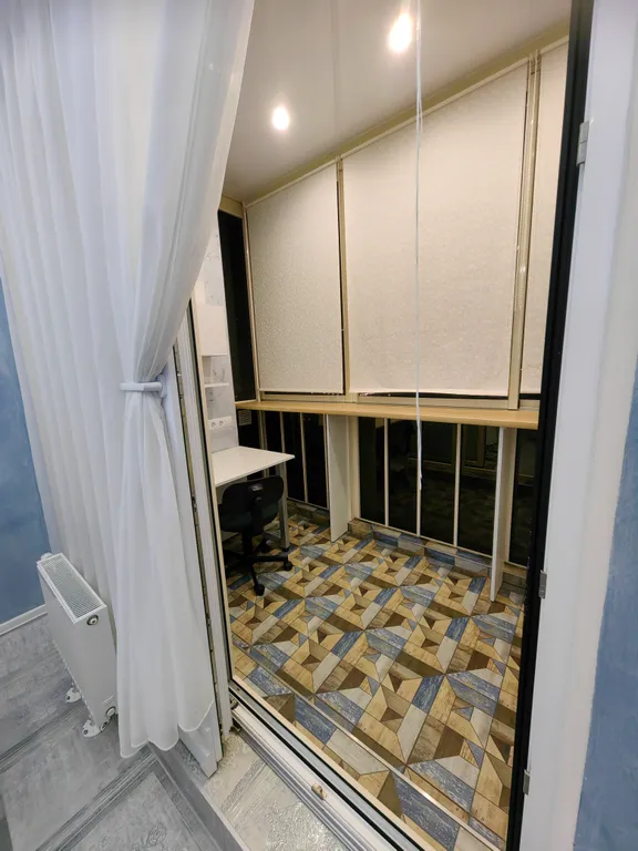 Апартаменты в курортном центре города с видом на озеро