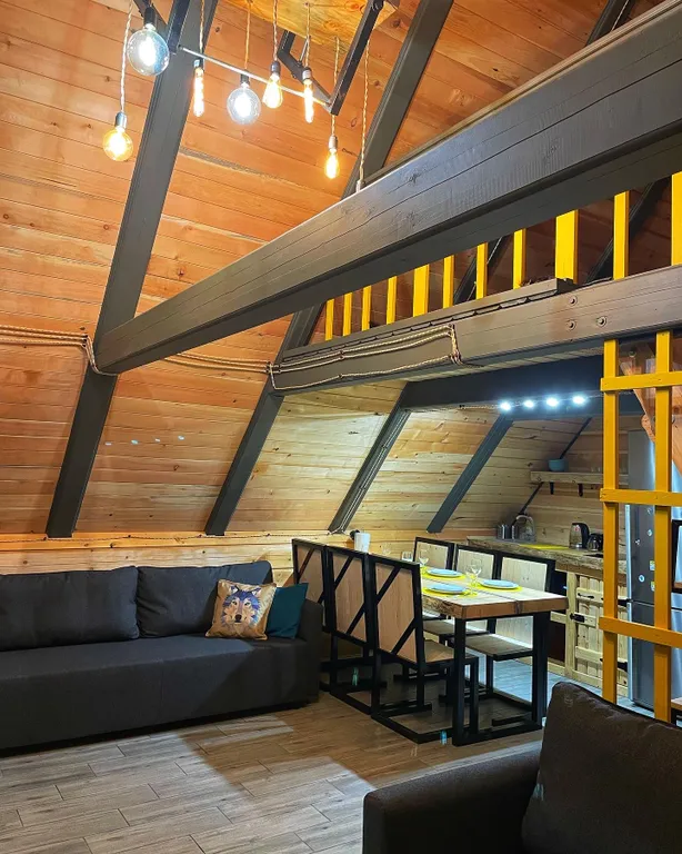 Дом A-frame - формат студии