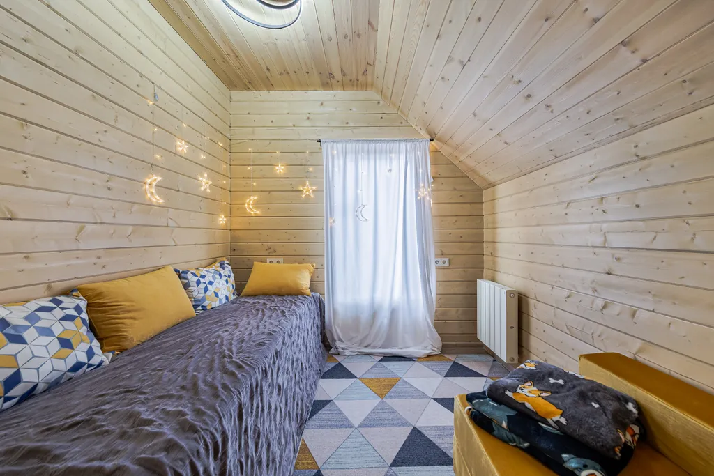 Дом у озера с чаном