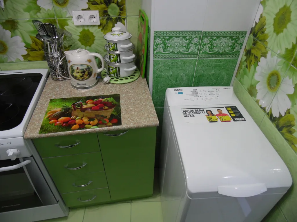 Апартамент в курортном городке с видом на море